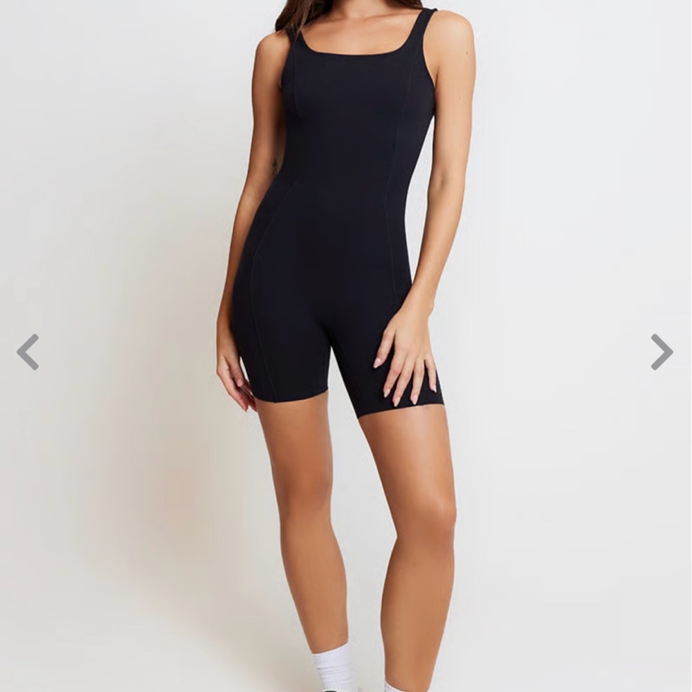 Nike Zenvy Women's Dri-FIT Short Bodysuit size S New with tags